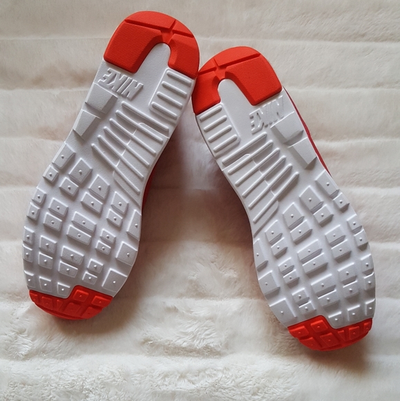 NIKE Air Max - Picture 6 of 7